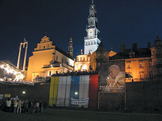 Sokół tygodnia / Święci i czciciele