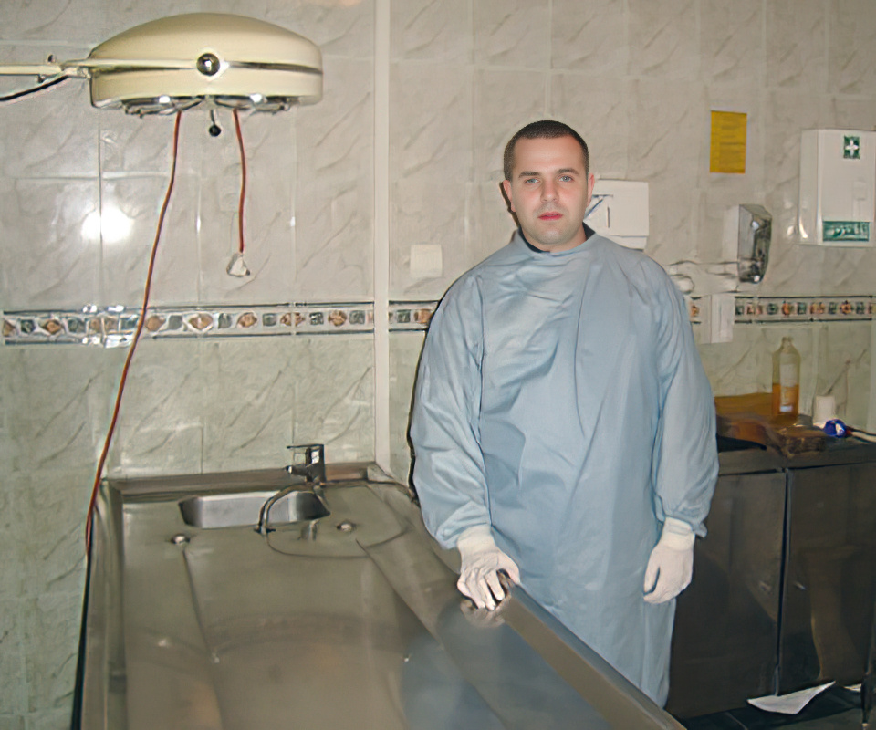 W mińskim prosektorium / Balsam na śmierć