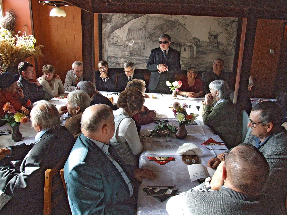 WMisku Mazowieckim / Wychodzc z mroku