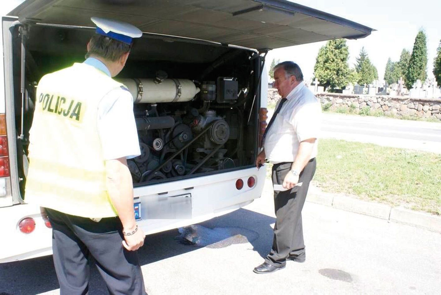Akcje policji / Autokary u rentgena