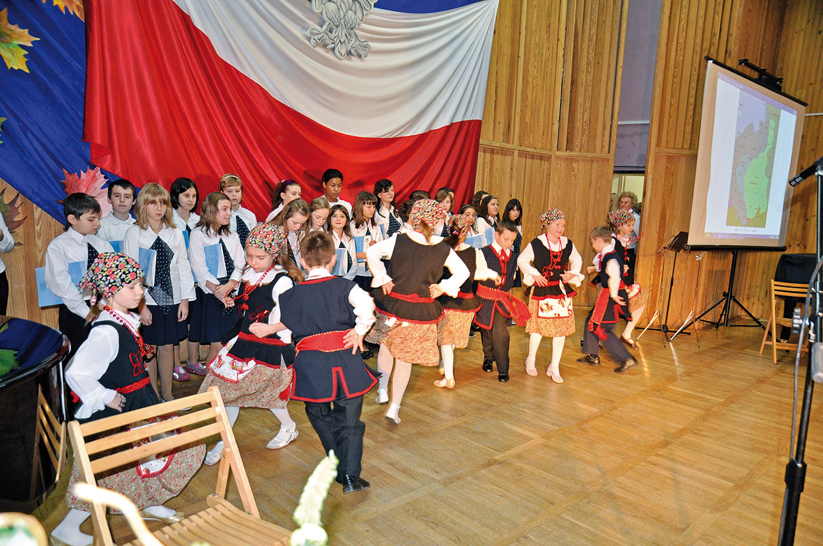 Listopadowe wedug Pitki / Mury powstania