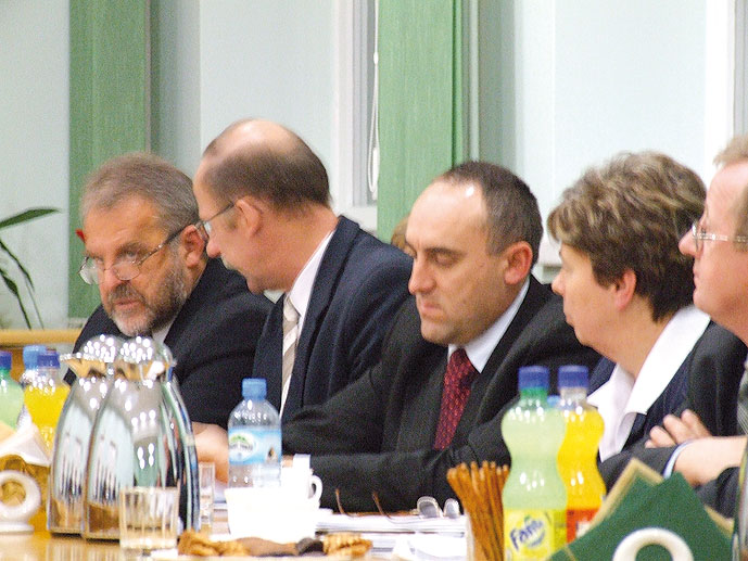Powiat z polemik / Zarzuty z kontr