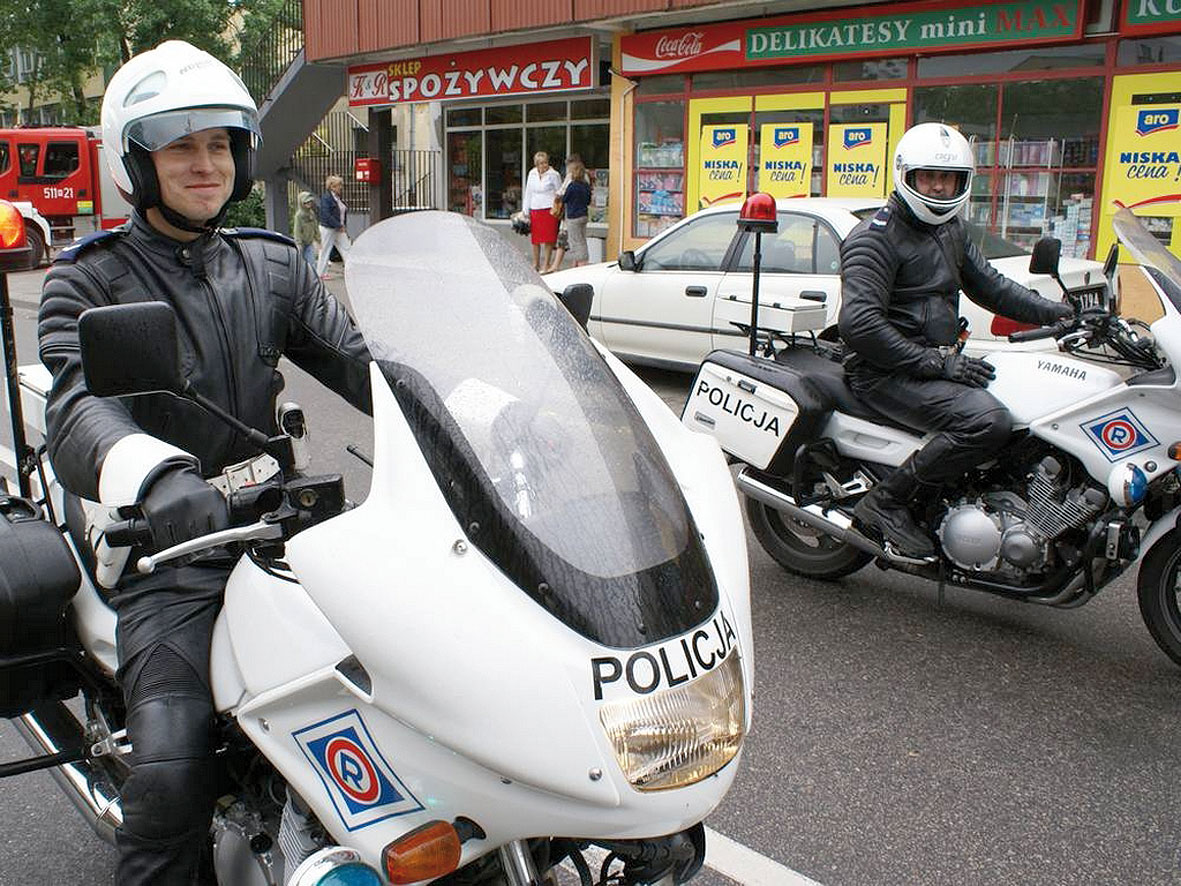 Niebezpieczne rewiry / Policja w akcji