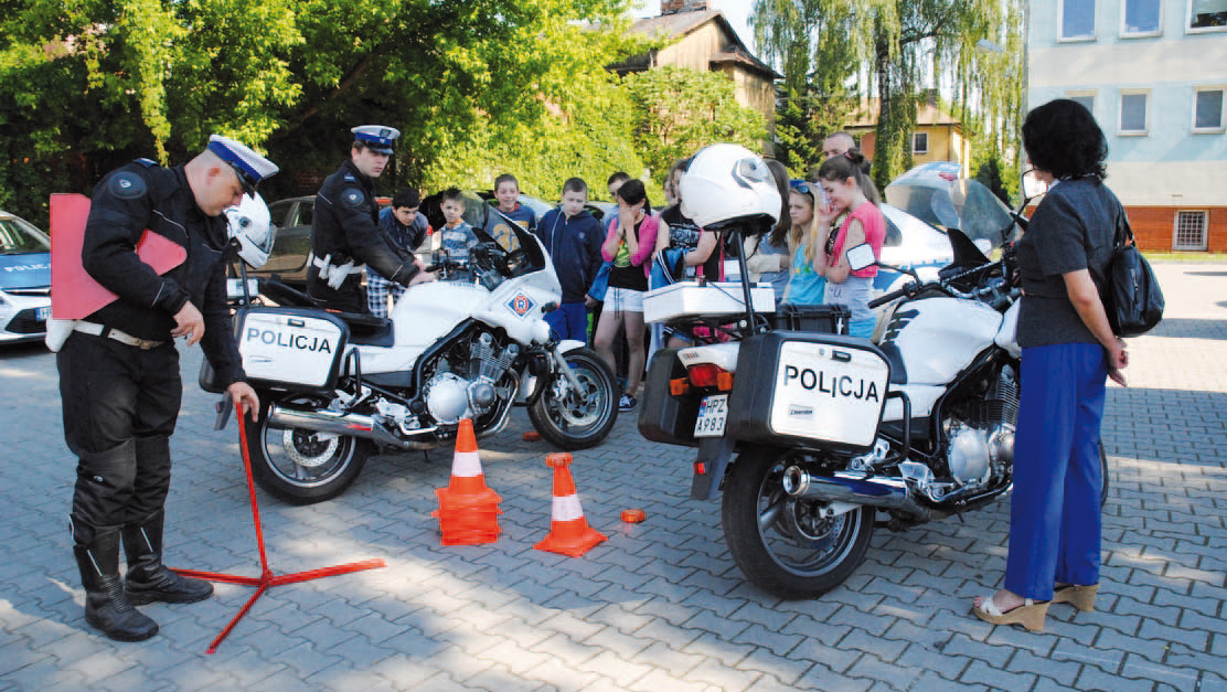 Niebezpieczne rewiry / Modzi z Wielgolasu na Komendzie