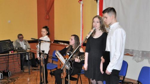 Powiat Niezomnych / Dumni niezomni