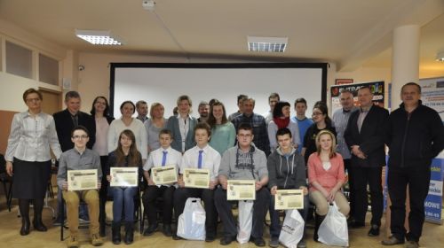 Powiat gim-bitw 2015 / Pobili plakatem