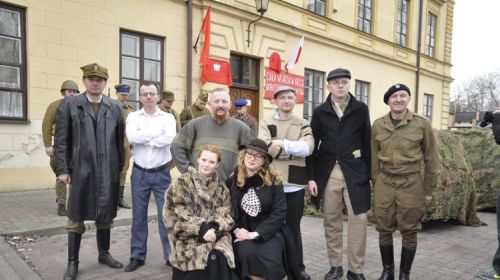 Miasto pamici / Niezomne maski