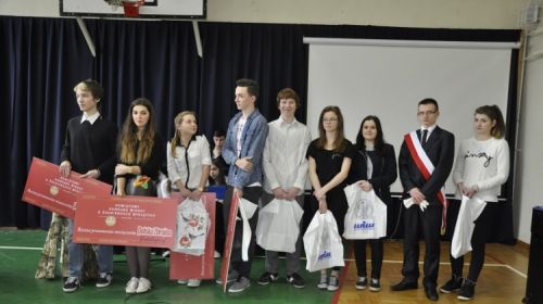 Powiat konkursowy / Niezomni na wiedz