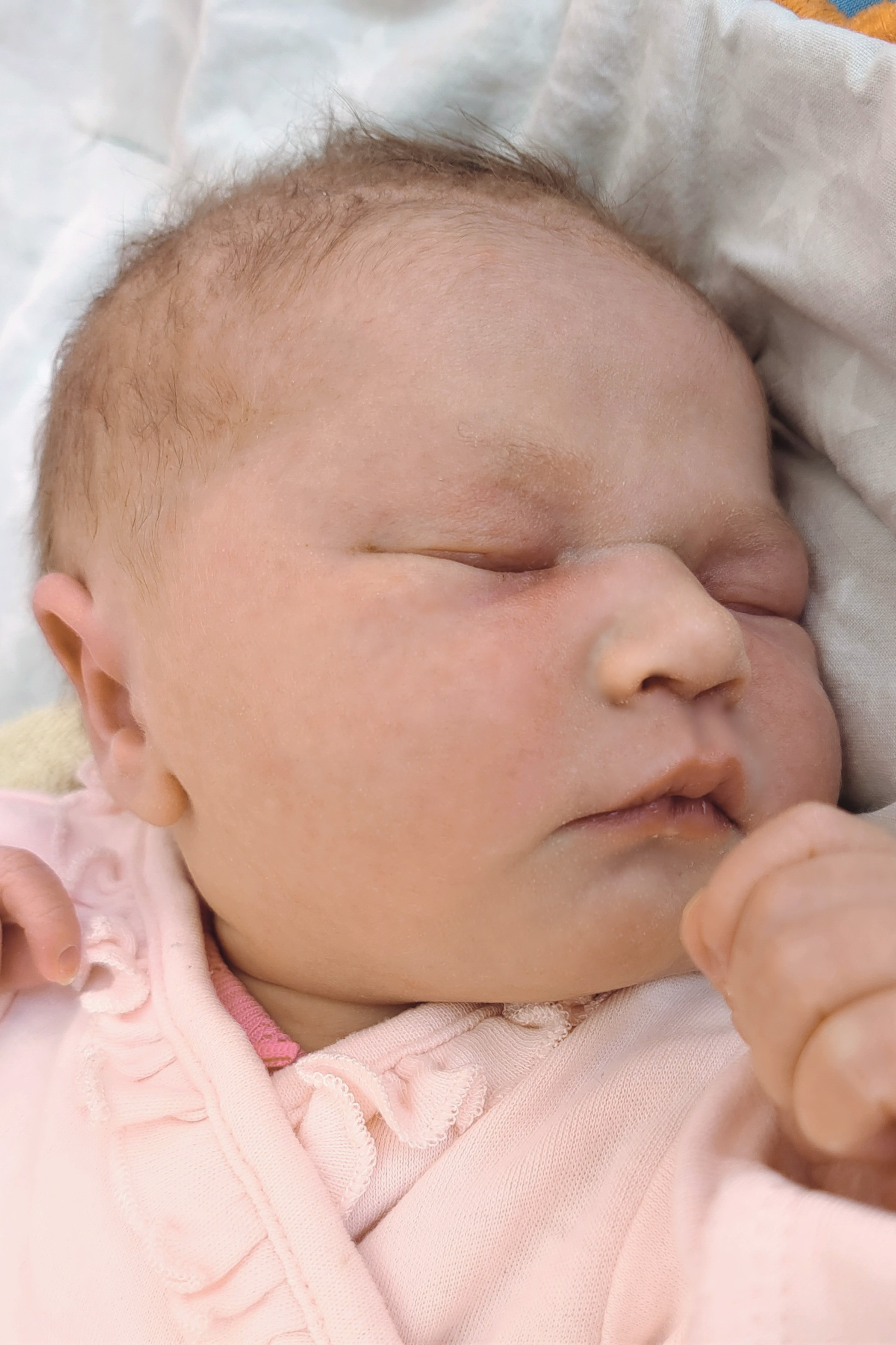 Amelia Brzezińska, córka Sylwii i Mariusza, ur. 29.04.2022, godz. 1:08, Sokolnik