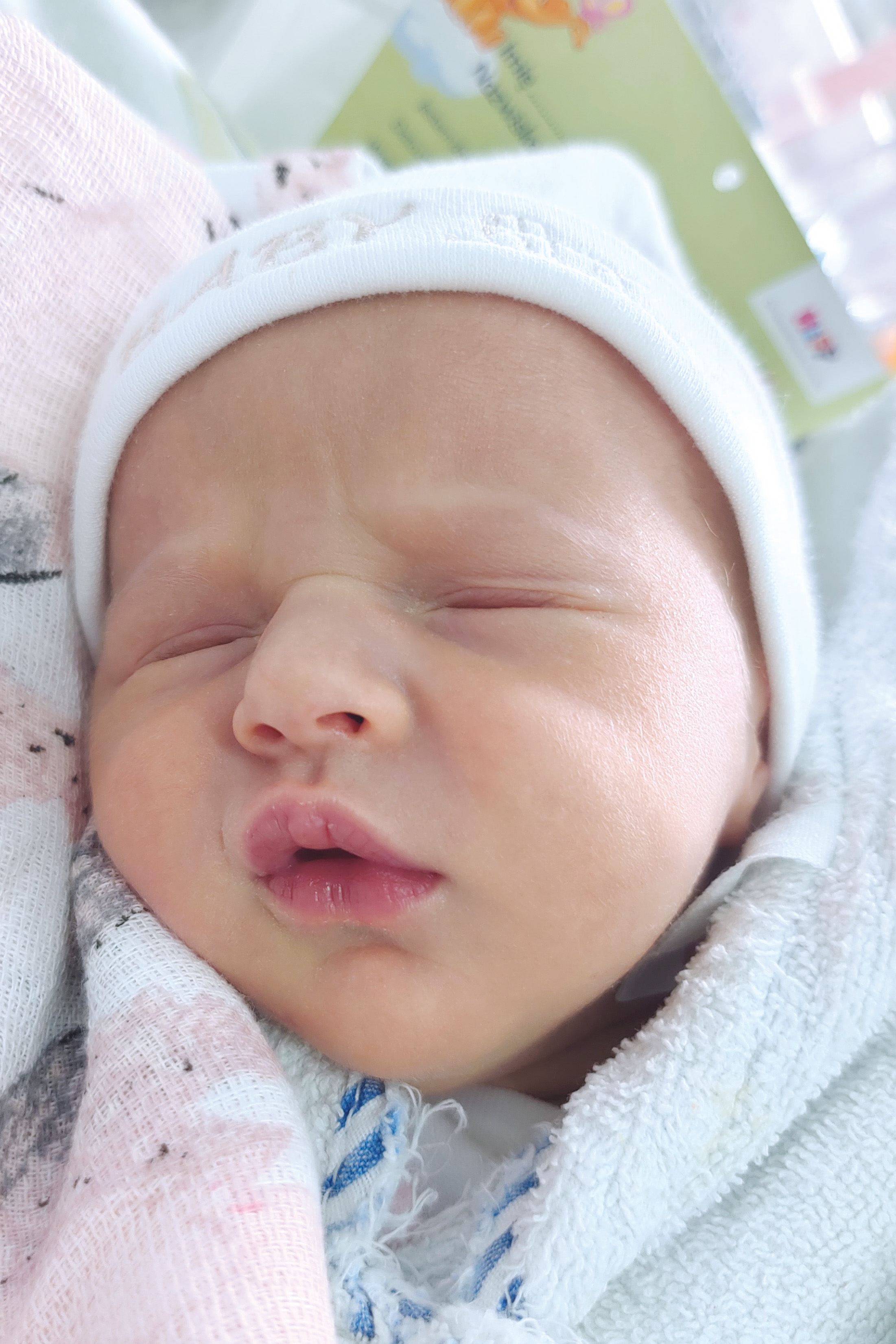 Joasia Sekuła, córka Olgi i Marka, siostra Tomka i Józka, ur. 19.04.2022, godz. 12:49, Siennica